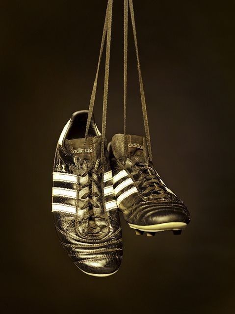 The Ultimate Guide to Sports Shoes: Choosing the Right Pair for Your Game